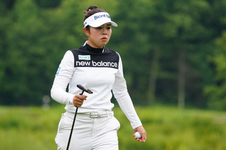 女子プロ、集中しすぎてハプニング！同伴者に平謝り