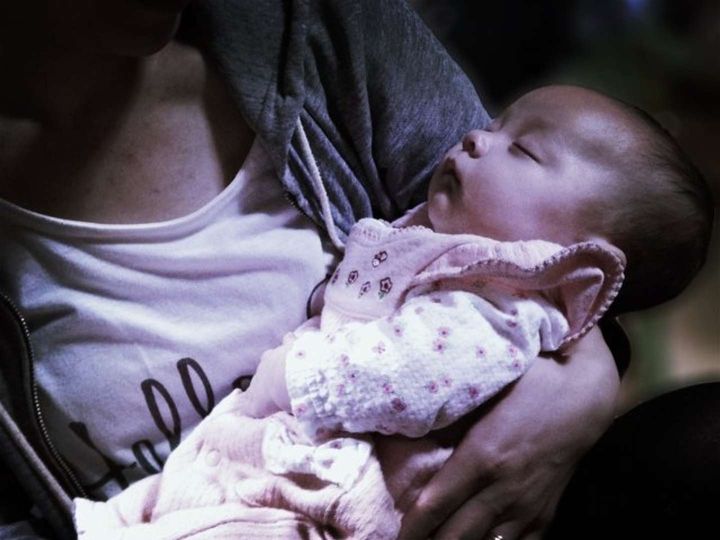 ベビーカーが買えなくて...（画像はphotoAC）