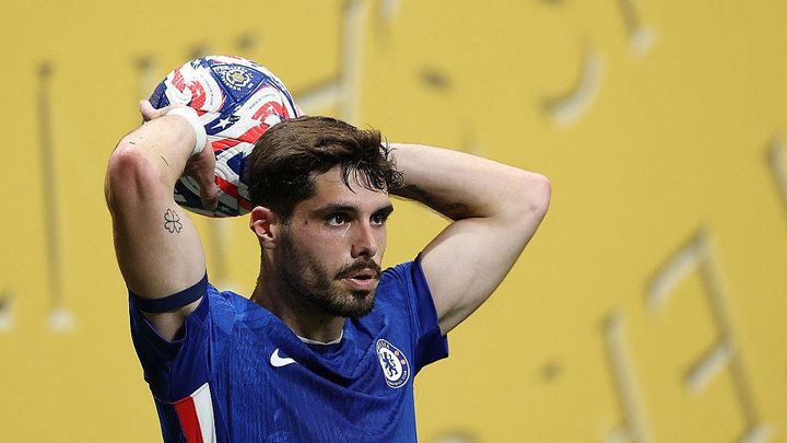 ロングスローとCKにも「8秒以内ルール」導入を検討か…世界最高リーグで「試合が止まる時間が2分以上増加」していた