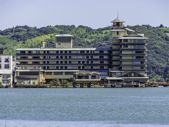 全国の238人が選んだ、1人旅で行きたい「中国地方の温泉地」ランキング！ All About ニュース編集部が実施したアンケート調査結果から、鳥取県の「はわい温泉」を抑えた1位は？