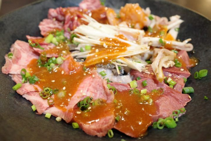 【連載】年間600軒飲み歩くハツ「一度は訪れたい名店」（5）新宿御苑のもつ焼き