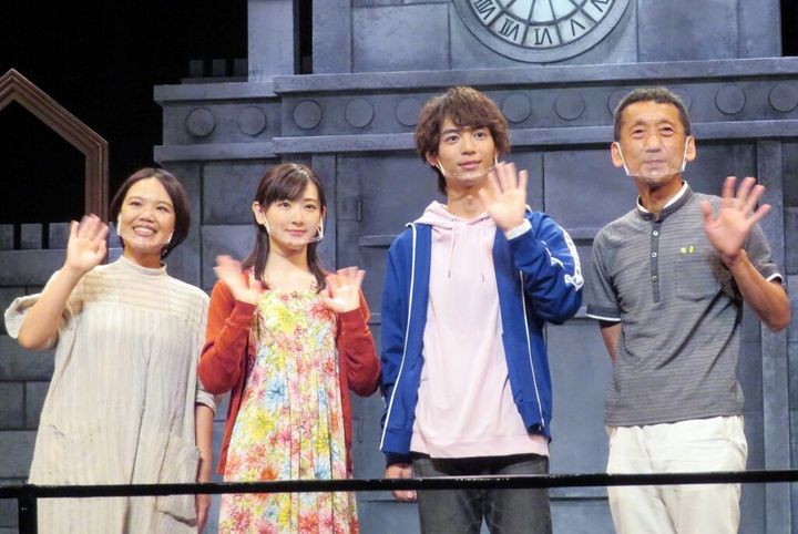 脚本家の成井豊さん（右端） Snow Man佐久間大介がオーディションで勝ち取