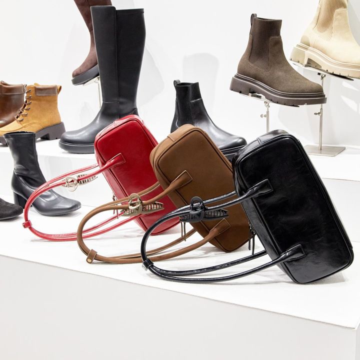 画像: ワイドボストンバッグ 各￥2,990（税込）