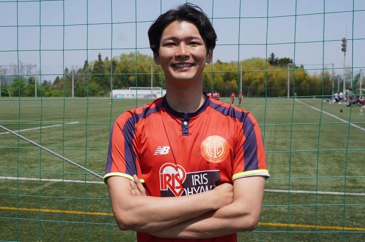 Jリーガーになれた男が企業の誇りを胸に！宮城県1部IRIS.F.CのDF本吉佑多が仕事、サッカーの二足の草鞋をはいた理由とは