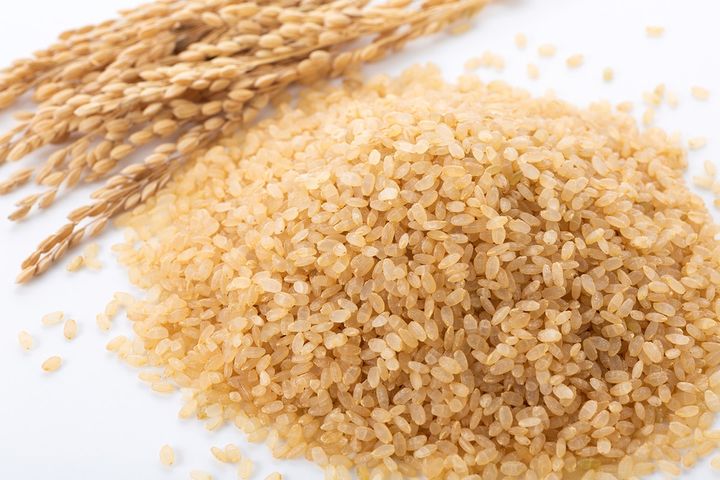 ご飯は「玄米・雑穀米」や「カリフラワーライス・こんにゃく米」に