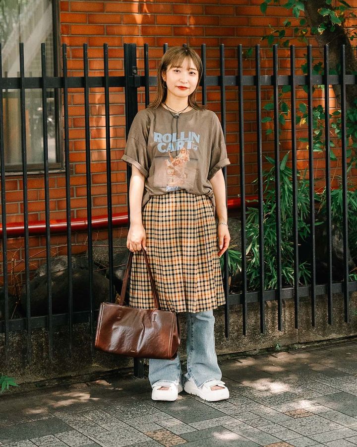 秋のはじまりは“ブラウン”が着たい。上級者のハイセンスなトレンド色コーデ5選【TOKYO SNAP】