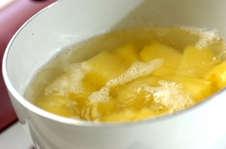 ソースや料理に活躍！バジルチーズ和え 大量消費にも by保田 美幸さんの作り方1