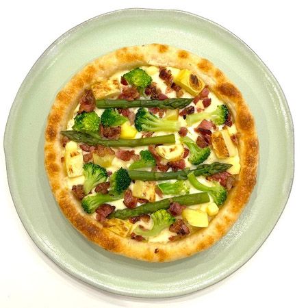 ジャガイモを練りこんだ新食感の高品質冷凍ピザ「フォカッチャディッシュピザ」発売！
