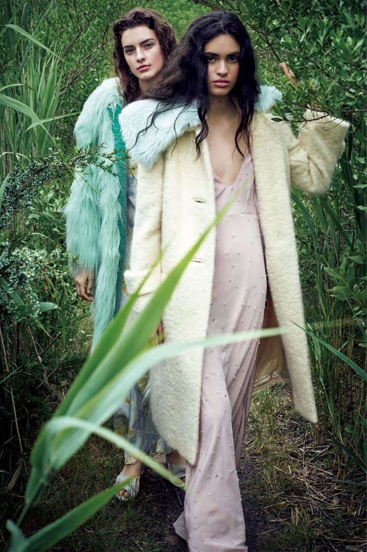 Photo_ Victor Demarchelier (VOGUE JAPAN 2018 January Issue / Models: Aira Ferreira, Marie Damian)