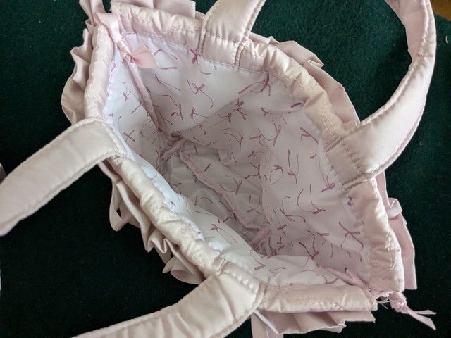 メゾンドフルールバッグ中