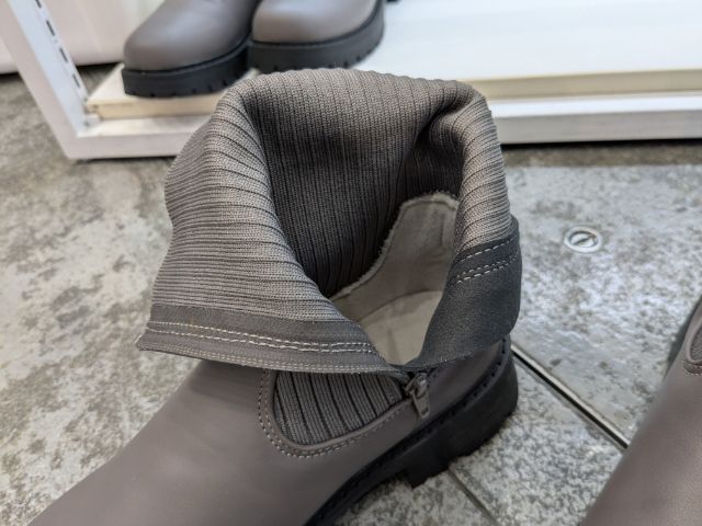 ロングブーツのファスナー