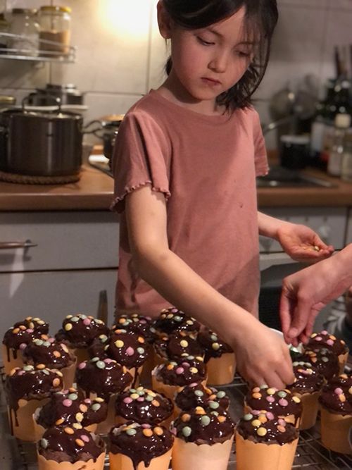 プレゼントや食事より「みんなでいっしょに遊ぶ」がメインの、ドイツのお誕生日会。だから親も気楽で、たくさん招待しても苦にならないのです【タベコト in Berlin・108】の画像2