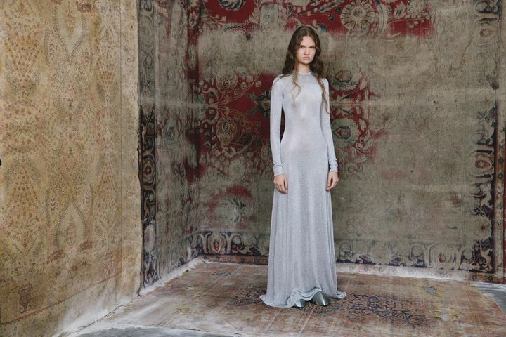 「ヴェロニーク」チェーンメイルニットドレス。