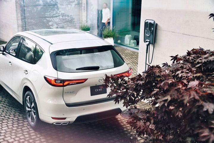 MAZDA CX-60 PHEV Premium Modern 外観