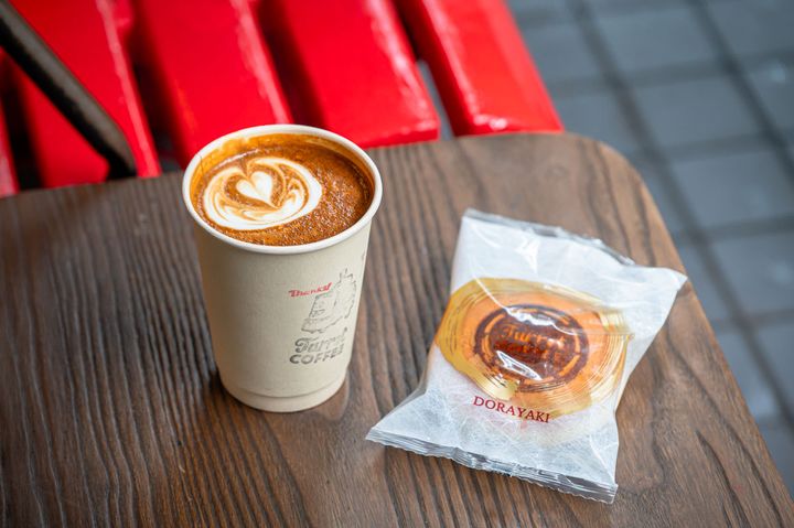 ターレットコーヒーのカフェラテとどら焼き