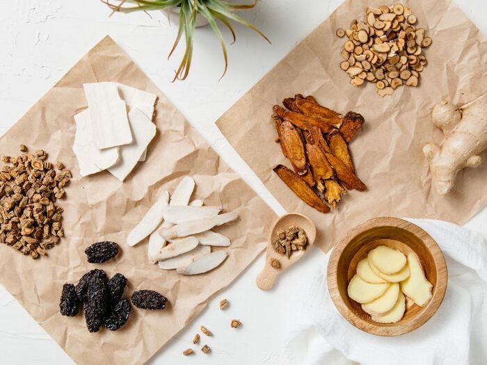 【40代・50代】更年期の肌荒れは