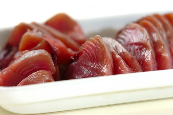 カツオとルッコラのサラダの下準備1