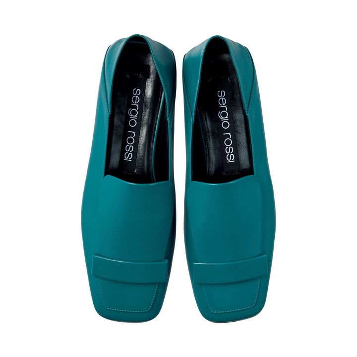 シューズ ヒール0.5cm ￥122,100／SERGIO ROSSI