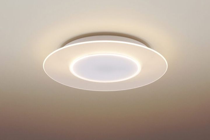 パルック LEDシーリングライト パネルシリーズ（丸型）8畳 ¥32,670（参考価格）／パナソニック 照明器具・ランプ商品ご相談窓口