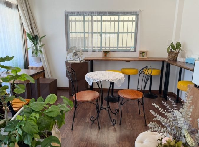 YOLOPAN イートインスペース