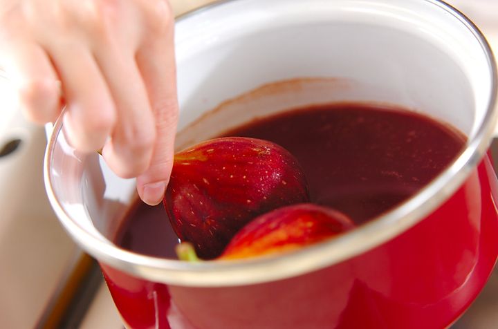 イチジクの赤ワイン煮の作り方1