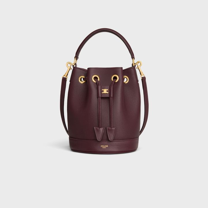 ティーン バケット クララ ￥341,000（予定価格）／CELINE（セリーヌ ジャパン TEL 03-5414-1401） Photo _ Courtesy of CELINE