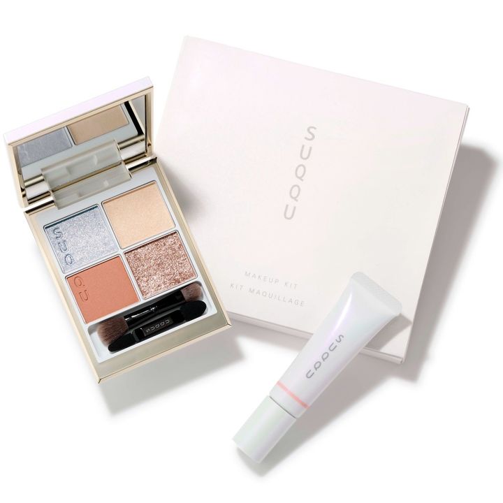 メイクアップ キット 光飾 ￥9,900（11月1日より限定発売） ※セット内容／シグニチャー カラー アイズ 150、デューイー リクイド ブラッシュ 104