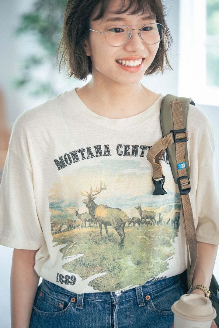 気負わないTシャツコーデ2選。短パン vs デニムどちらがこなれる？【FUDGE FRIEND おしゃれさんの毎日コーディネート｜momo】