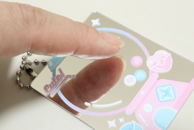 アクリルミラーキーホルダーカプセルトイ柄 映り具合