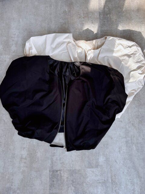 coca ポリエステルポプリンタックショートジャケット ブラック アイボリー