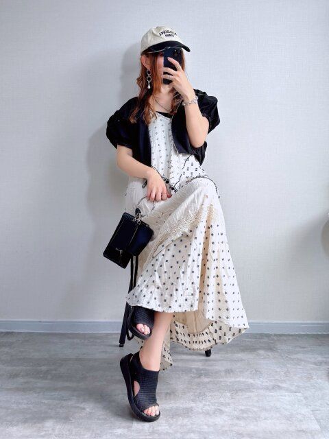 カジュアルダウンに大活躍のブラックのジャケット！