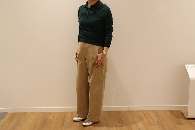 ユニクロのジャージーバレルレッグパンツ3