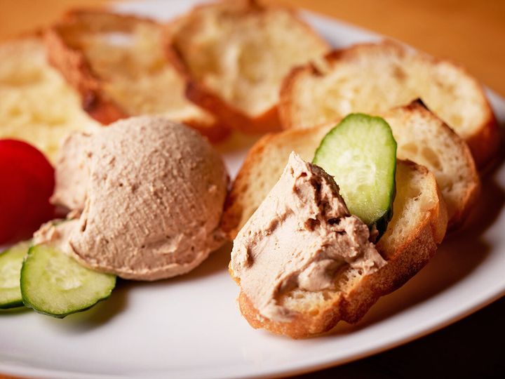 麻布十番『しんばし 鶏繁 麻布十番店』の「レバームース」