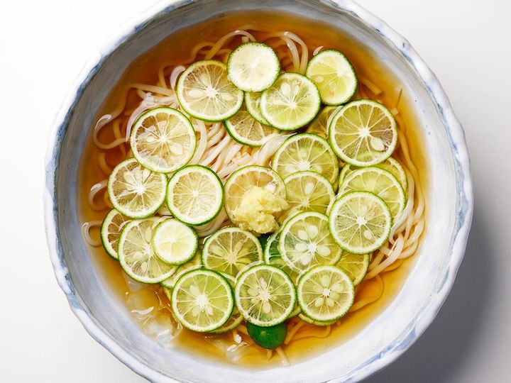 麻布十番『包丁人三郎』の「すだちうどん」