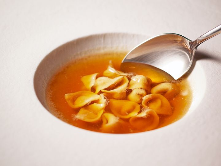 麻布十番『Ubriacare』の「トルテッリーニインブロード」