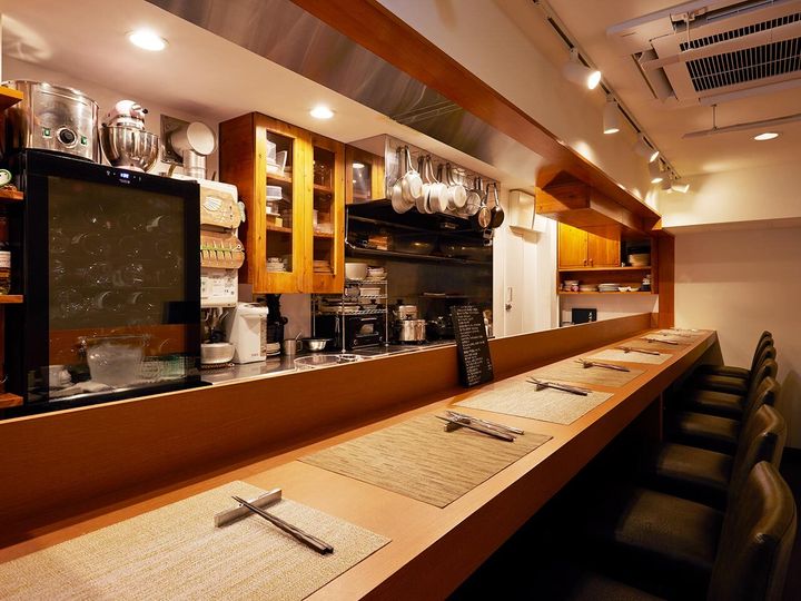 麻布十番『たそがれ』の内観