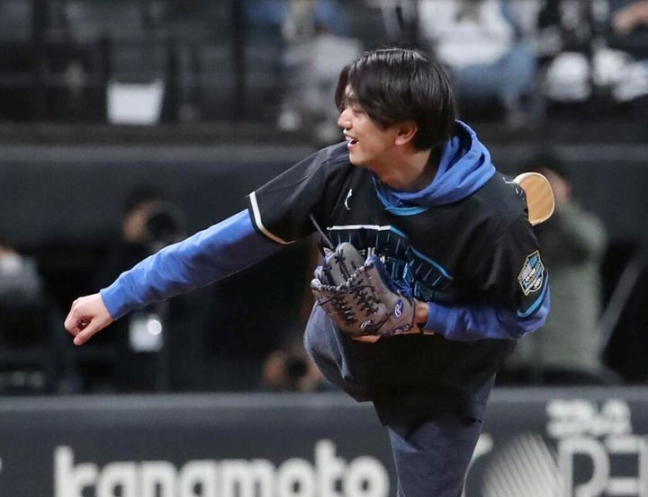 正門良規さん 正門良規の「ハードボイルド」な魅力 anan表紙にSNSトレンド