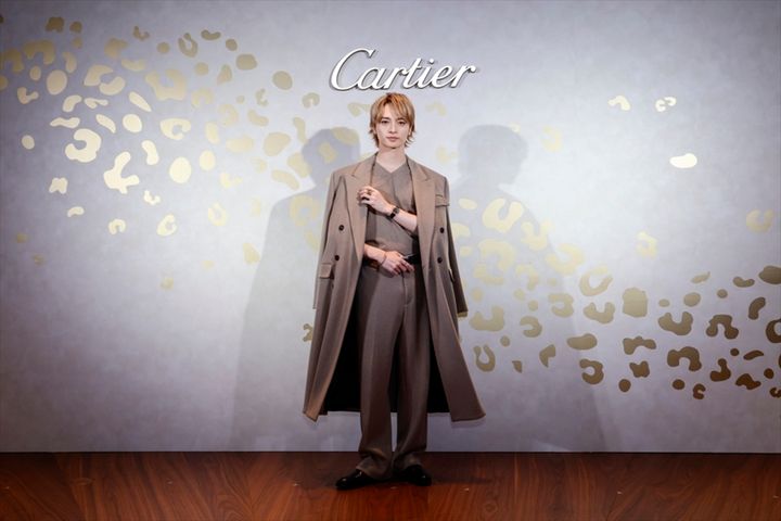 玉森裕太、ベージュのコートをさらりと羽織り登場！ カルティエの新たなブティックには「日本の美意識を感じた」