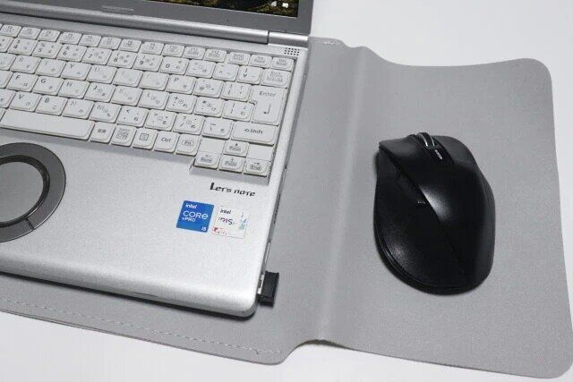 ダイソー マウスパッドになるノートPCケース