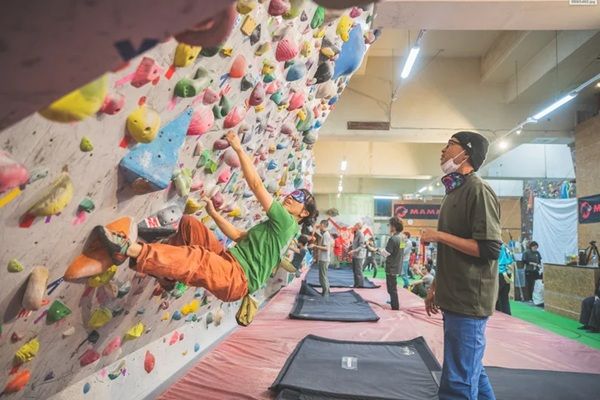 【東京都町田市】目かくしで挑むクライミングコンペ「見ざるチャレンジクライミング」開催！参加者募集