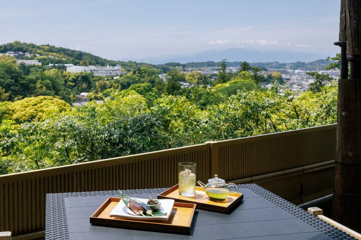 北鎌倉の天空カフェ♪ 円覚寺の絶景テラスで心うるおうひととき「弁天茶屋 航」 