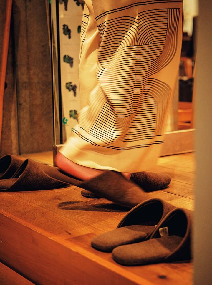 六本木『Cave de ASUKA』のスリッパ