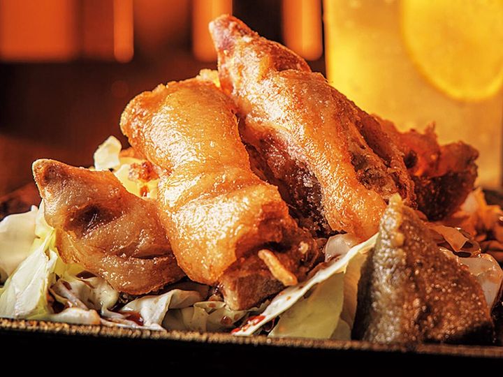 六本木『飯処 角と』の「揚げ豚足」