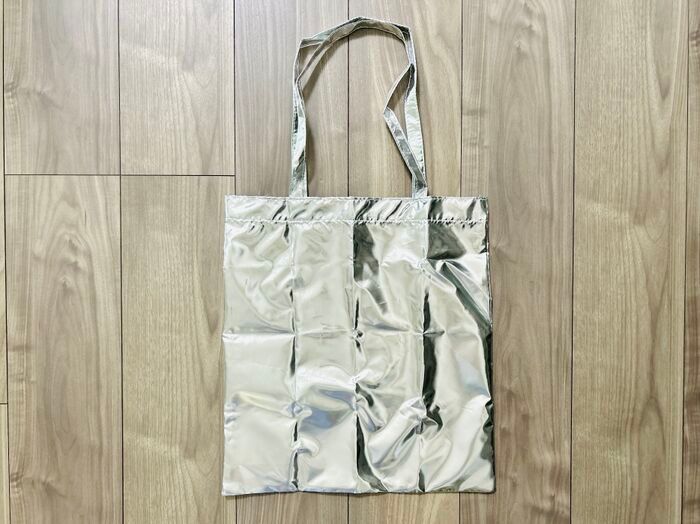 この秋いちばんの注目付録！？売切れ必至の2点セットを早くもゲット♪持っていると…二度見されること間違いなしです！