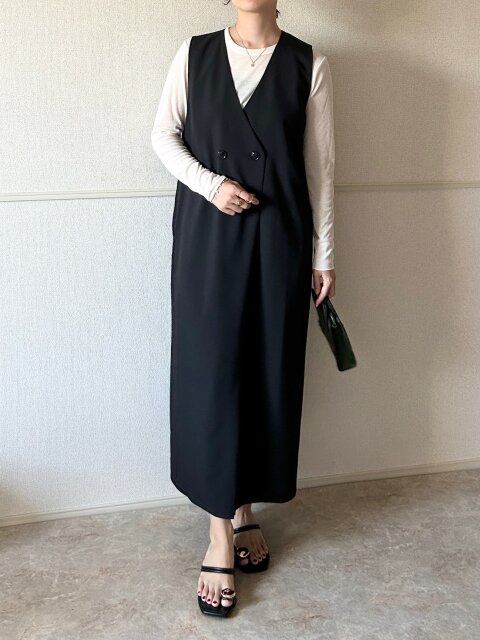 Style③ワンピのインナーに仕込んで、旬のレイヤード感をプラス