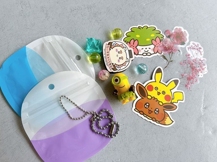 〈セリア〉もしかしてあの形…！？小さすぎるジップバッグは、絶対に使ってみたくなる神アイテムでした！