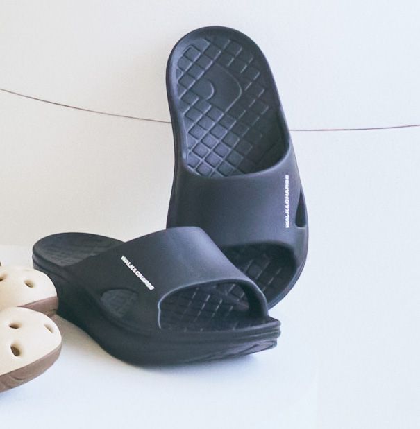 スライド 2.0¥9,020／リグ フットウェア（メスタ）