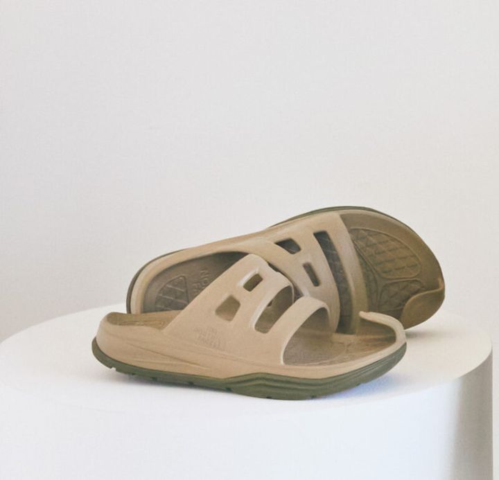 リアクティブスライド¥9,900／ザ・ノース・フェイス（ゴールドウィン カスタマーサービスセンター）