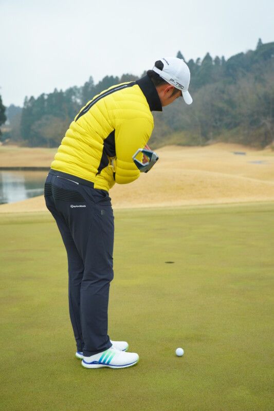 アドレスを「真っすぐ」にしてない？パターは左足オープンが正解