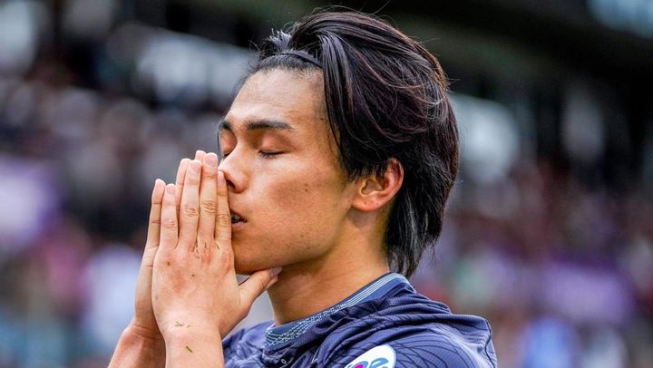 27歳日本代表FW、オランダ強豪の遠征メンバーから外れる…監督が理由説明「日本代表として世界を飛び回り、毎試合先発している」